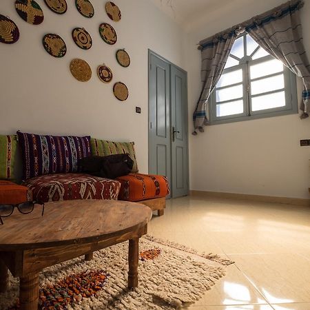 The House By Riad Inna เอสเซาอิรา ภายนอก รูปภาพ