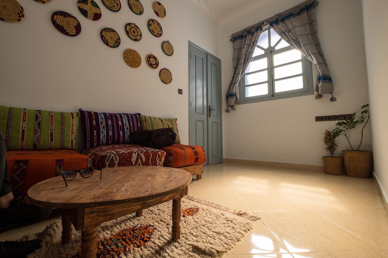 The House By Riad Inna เอสเซาอิรา ภายนอก รูปภาพ